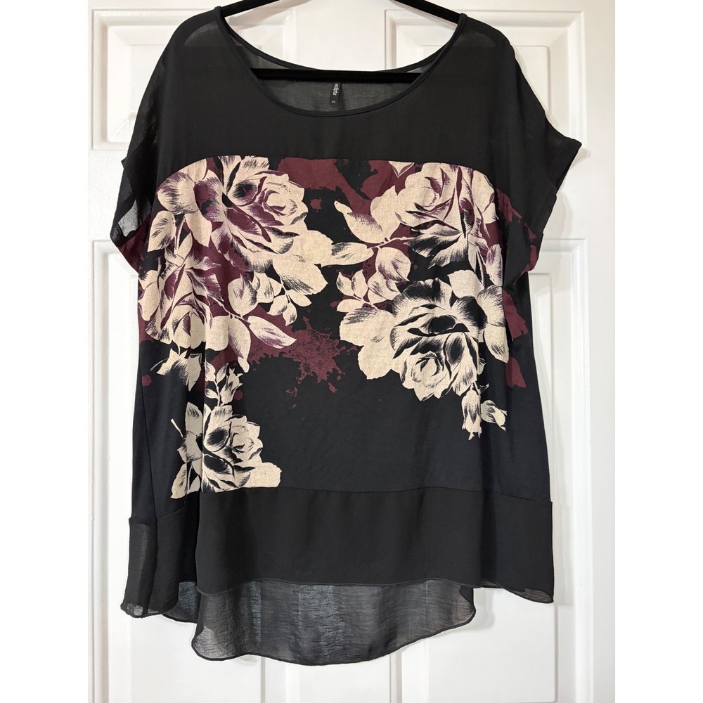 Edista | Floral Chiffon High-Low Top | 2X || Black Burgundy|
